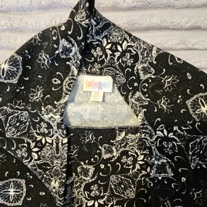 LuLaRoe Black and White Floral Patterned Skirt